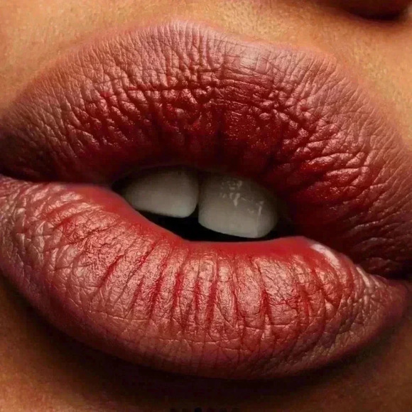 MAC Cosmetics Powder Kiss Lipstick in Devoted to Chili (316) NIB - Picture 3 of 7